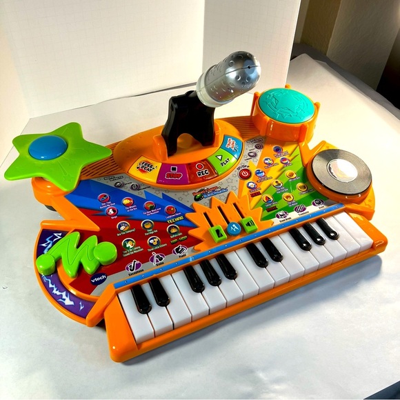 Record & Learn KidiStudio Vtech. Interactive Music Learning Toy piano keyboard - Picture 3 of 11